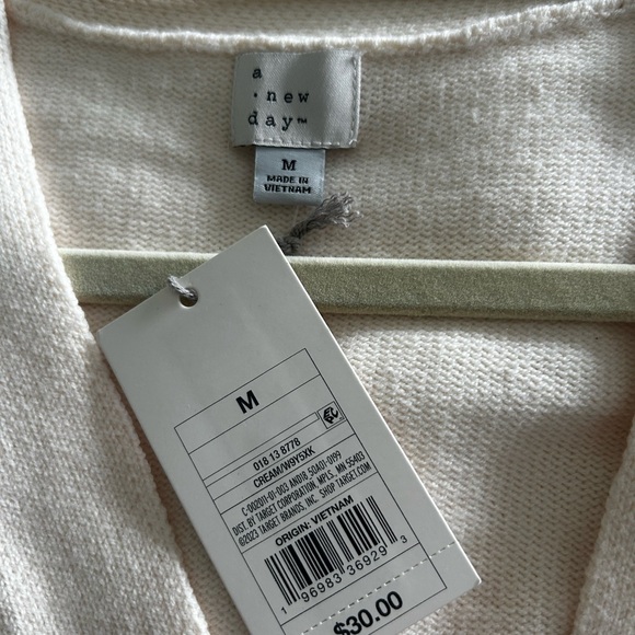 Target Cream V-Neck Button Cardigan with Patch Pockets - Picture 4 of 5